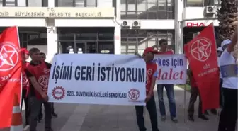 İzmir İşten Çıkartılan İki Çalışandan 'herkes İçin Adalet' Yürüyüşü