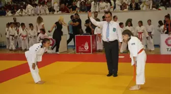 Nesibe Aydın Okulları Judo Şampiyonası 420 Sporcunun Katılımıyla Gerçekleşti