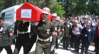 Terhisine 70 Gün Kala Şehit Olan Asker Son Yolculuğuna Uğurlanıyor