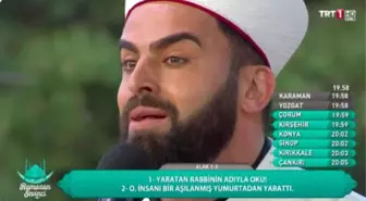 TRT'nin Hilal Kaşlı Hafızı Mustafa Özyılmaz, Sosyal Medyada Olay Oldu