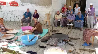 Kadınlar Hayır Geleneğini Yaşatıyor