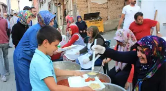 Osmaneli'de Mahalle Sakinleri İftarda Buluştu