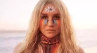 Kesha Taciz Şokunu Geride Bıraktı