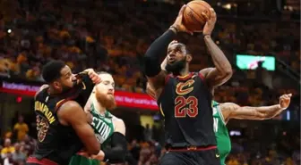 Lebron'un Tarihi Performansı Seriyi Eşitledi