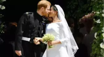 Prens Harry ve Meghan Markle İlk Kez Öpüştü!