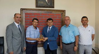 Ayın Şoförüne Ödülünü Bozçelik Verdi