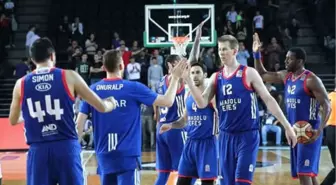 Anadolu Efes, Yarı Finale Yükseldi