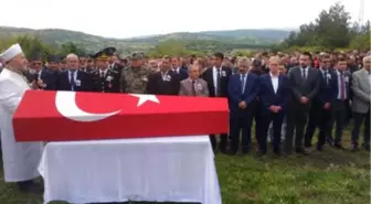 Arkadaşının Kazara Vurduğu Askerin Köyünde Yas (2)