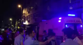 Kadıköy'de Bıçaklı Kavga: 2 Yaralı