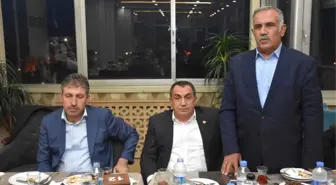 AK Parti Heyeti Basınla Buluştu