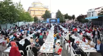 Gebze'de İftar Sofrası Adem Yavuz Mahallesi'nde Kuruldu