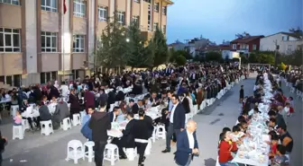 Karaman'da Beş Mahallenin Sakinleri İftar Sofrasında Buluştu