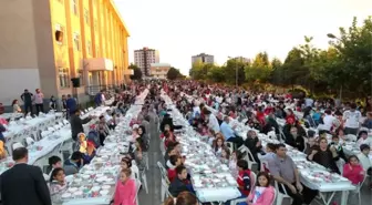 Gebze'de İftar Sofrası Yenikent Mahallesi'nde Kuruldu