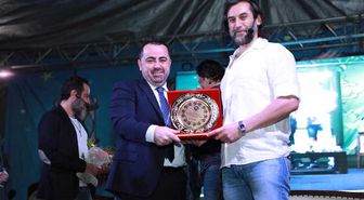 Diriliş Ertuğrul' Oyuncusu: 'Setlerde Parmaklarımız Yaralanıyor, Atlarla Yuvarlanıyoruz'
