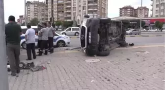 Ambulans ile Otomobil Çarpıştı