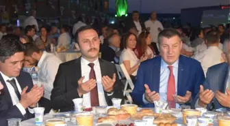 Cumhuriyet Meydanında İftar Şöleni