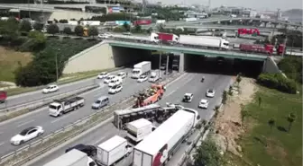 İstanbul- - Basın Ekspres Yolu'nda Bakır Yüklü Tır Devrildi; 2 Şerit Trafiğe Kapandı Hd