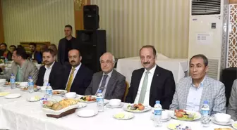Cemil Çiçek Sahurda Mamak'a Konuk Oldu