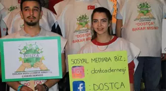 Çevre Temizliği İçin Elleriyle Çöp Topladılar