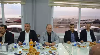 İnebolu Muhtarlar Derneği İftar Programı Düzenledi