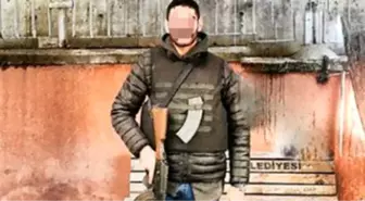 Karakolda Silahla Fotoğraf Çektiren Şahıs Polis Değil Vatandaş Çıktı