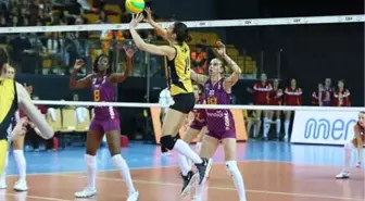 Naz Aydemir Akyol'dan Voleybola 'Annelik' Arası