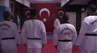 Ay-yıldızı Temsil Etmek İçin Yeniden Tatamiye Çıkacaklar