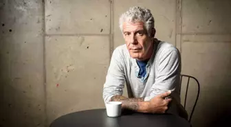 Dünyaca Ünlü Şef Anthony Bourdain, Bornoz Kemeriyle Kendisini Asarak İntihar Etmiş