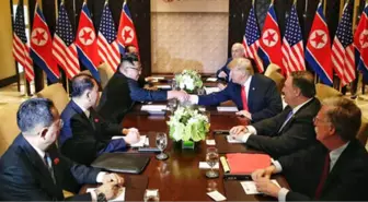 Trump ile Kim Tarihi Zirvede Buluştu, İlk Sözler 'İlişkiler Harika' Oldu