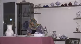 Çiniyi 'İlmek İlmek' İşliyor