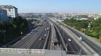 İstanbul'da Bayram Sabahında Yollar Bomboş Kaldı