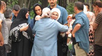 Emine Erdoğan'dan Mezarlık Ziyareti