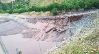 Amasya'yı Sağanak ve Dolu Vurdu