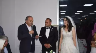 Bakan Özlü, Düzce'de Nikah Şahidi Oldu