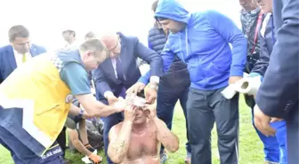 Yaralının Yardımına Vekil Adayı Koştu