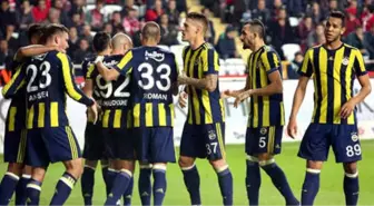 Fenerbahçe'de 30 Yaş Üzeri Futbolcular Gözden Çıkarıldı