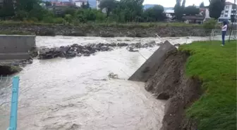 Minik Rüzgar'ın Tutunduğu Demir Korkuluk ve Terliği Bulundu