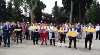 Topkapı Sarayı'nda Baklava Alayına Turist İlgisi