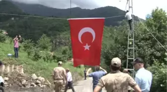 Acılı Aileye Vali Yavuz'dan Taziye Ziyareti