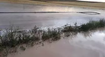 Sel Tarım Arazilerine Zarar Verdi