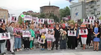 Hayvanlara İşkence Protesto Edildi