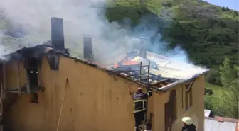 Olucak Köyünde Yangın