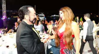 Adnan Oktar'ın Dillere Destan Davetine Sanat Camiasından Ünlü Yağdı