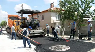 Mahmudiye'de Alt Yapısı Tamamlanan Yollar Asfaltlanıyor