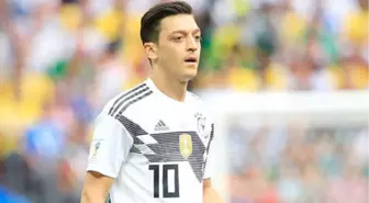 Oliver Kahn'dan Özil'e Destek: Ateşle Oynamayın