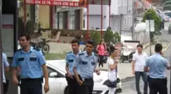 Otobüste Taciz İddiası Sonrası Bıçaklı Kavga: 1 Yaralı