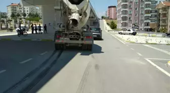 Beton Mikseri ile Otomobil Çarpıştı: 1 Yaralı