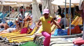 Elleri, Kulakları, Burnu ve Saçı Olmayan Minik Zehra'nın Tek Hayali Yaşıtları Gibi Görünmek