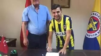 Menemen Belediyespor Serhat'la İmzaladı