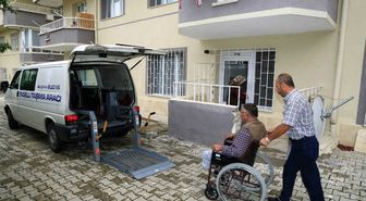 Engelli Taşıma Aracı ile Sandıklara Taşınan Vatandaşlar Oylarını Kullandı